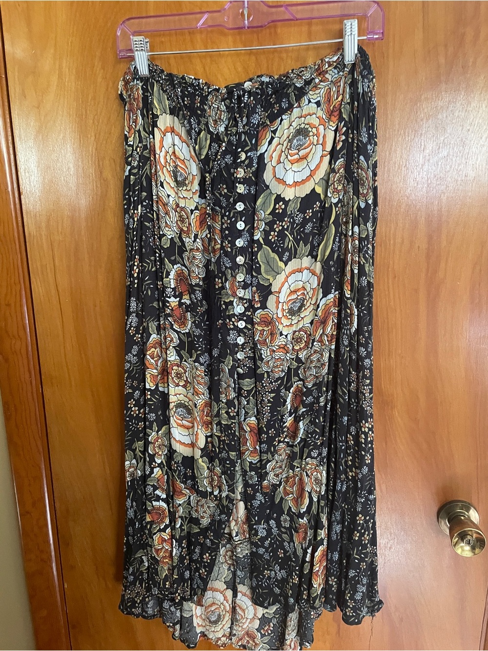 Floral skirt with buttons